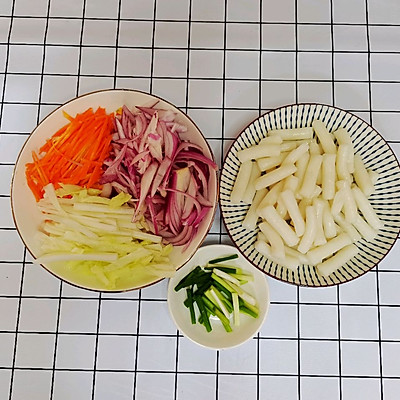 辣年糕的做法,辣年糕的做法家常做法竅門