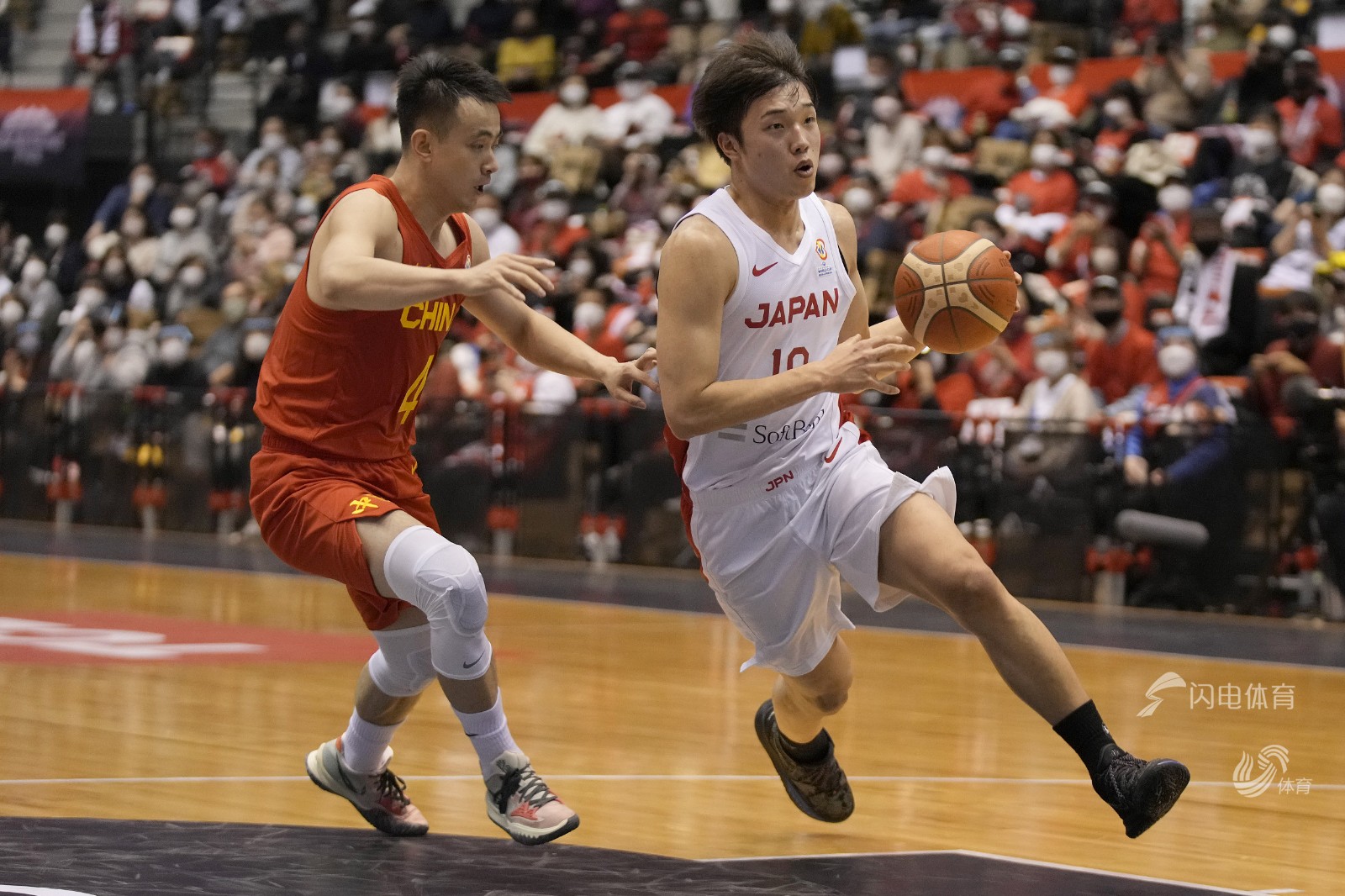 亚洲杯预选赛中国男篮对日本（男篮世界杯预选赛：周琦伤退郭艾伦砍24分，中国男篮79-63大胜日本队）