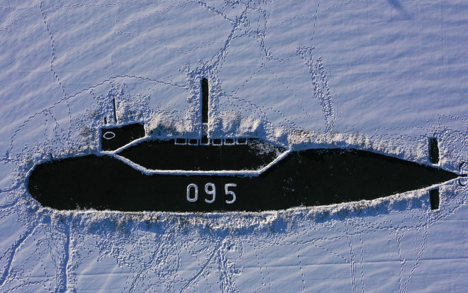 �۲�����һ�ܾ������ػء�����������������һ����Ǳͧ