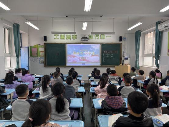 金水區(qū)工人第一新村小學 強化思想道德建設(圖2) 金水區(qū)工人第一新村小學 強化思想道德建設(圖2)