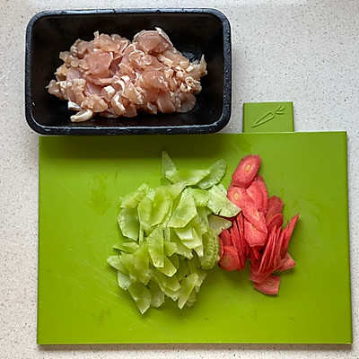 莴笋嫩炒鸡里脊不入味？学我这样做，鲜香可口