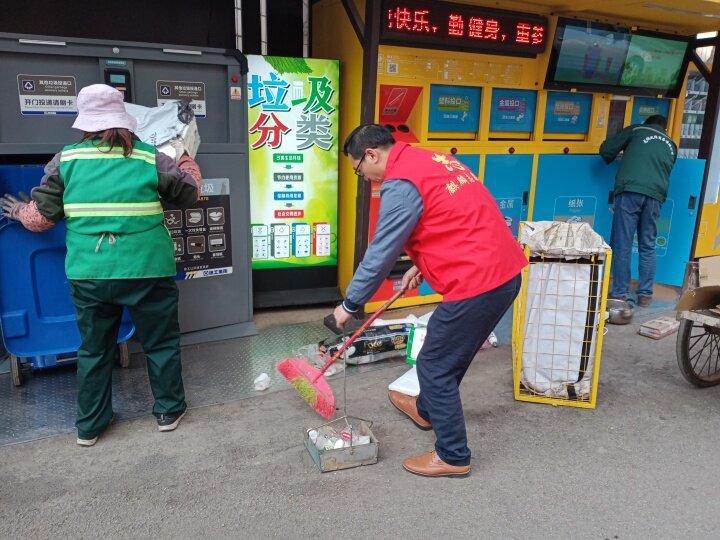 麒麟区：清垃圾，展现城市最美的样子