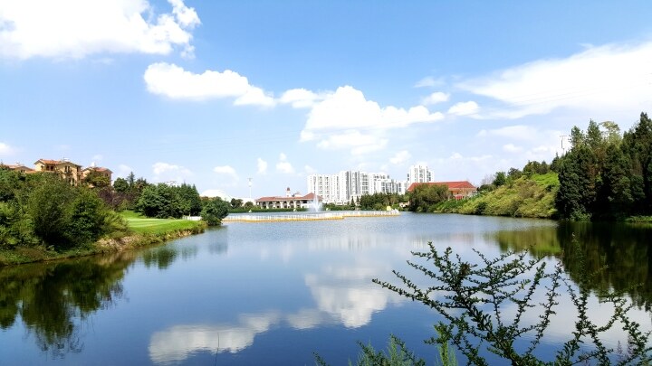 麒麟区：清垃圾，展现城市最美的样子