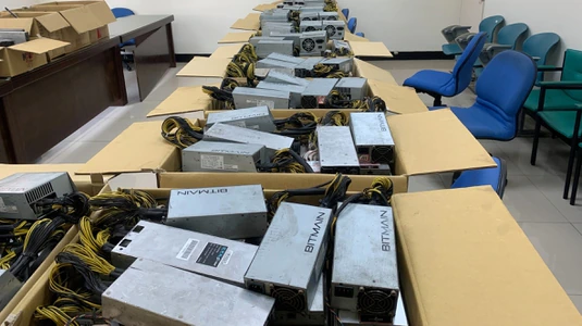 台湾高中竟成以太币矿场 半年盗4万度电24小时不停挖