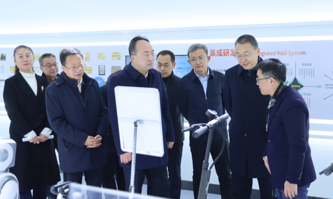 奋斗百年路 启航新征程·巩固拓展脱贫攻坚成果之闽宁协作｜宁夏飞毛腿技工学校揭牌