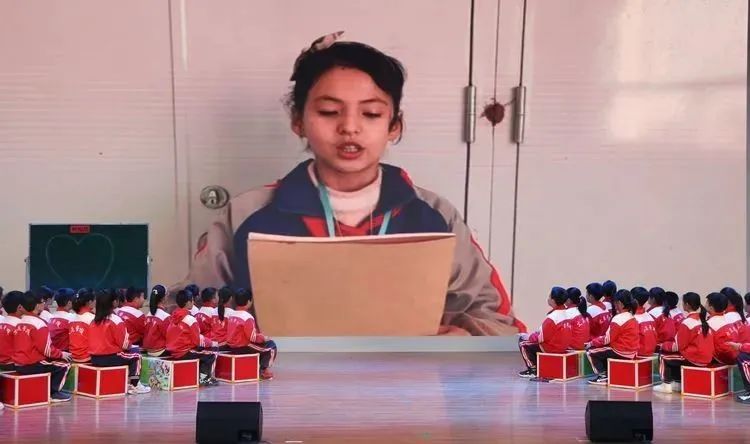 情系新疆，携手成长—东营区文苑学校少工委开展学习十九届六中全会精神主题队课