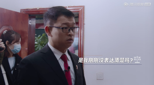 纪录片《是这样的，法官》给罪犯煽情引争议，导演回应