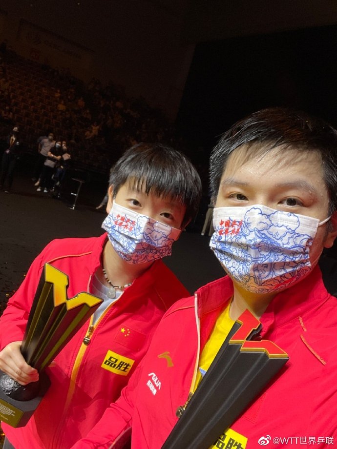 wtt世界杯每届男单冠军（樊振东战胜张本智和，夺得WTT世界杯决赛男单冠军）