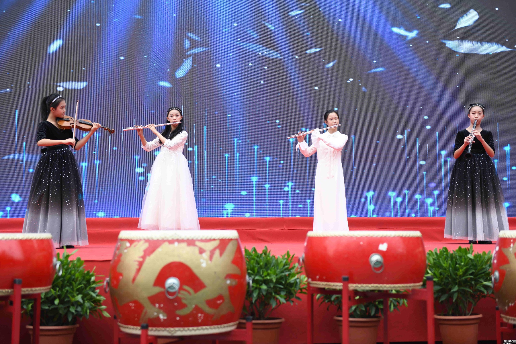 寶安區(qū)濱海小學(xué)的繽紛人文科技節(jié)開(kāi)幕啦(圖1)