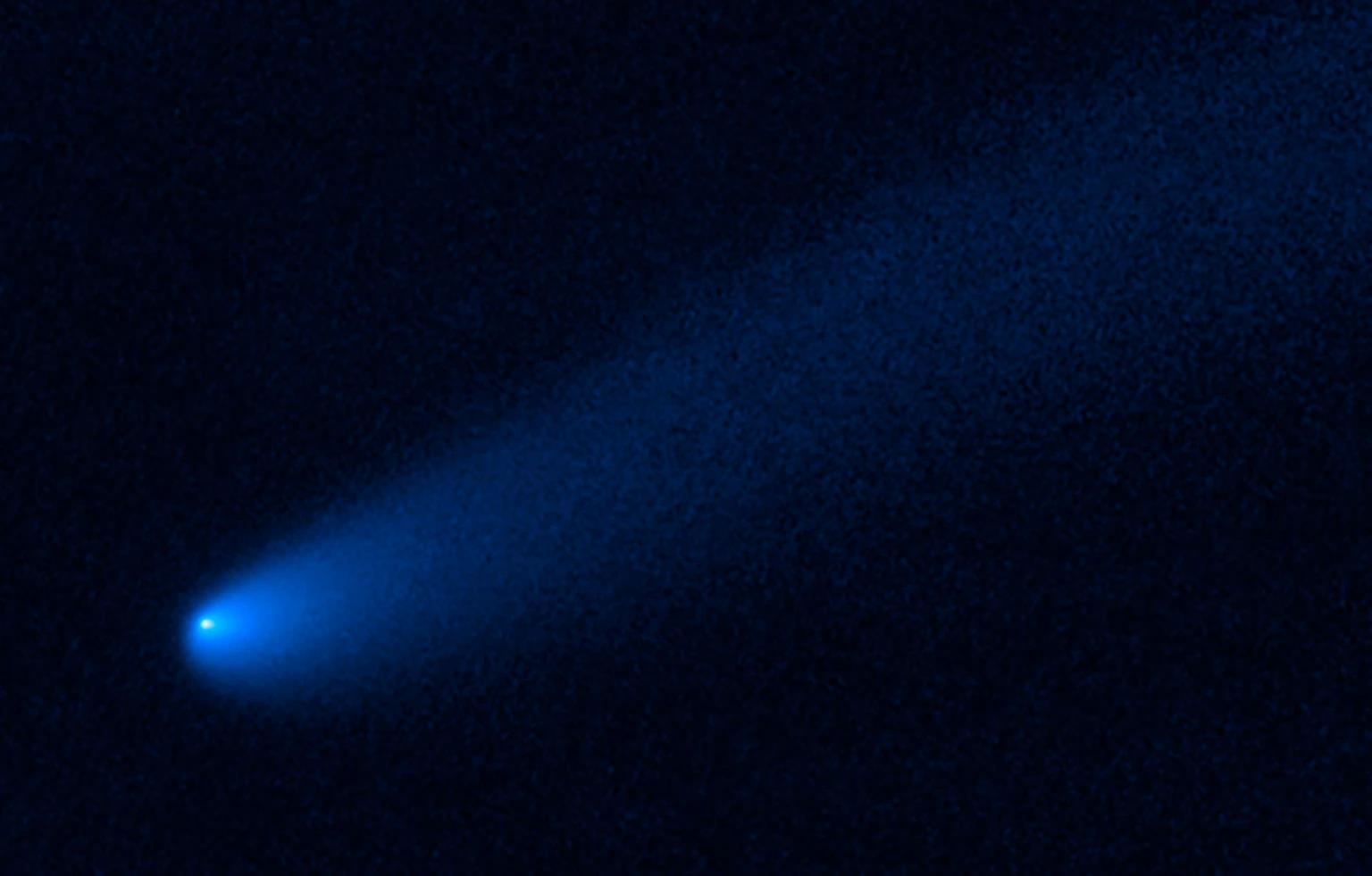 Leonard彗星正在绕过地球，大家将有机会看到它
