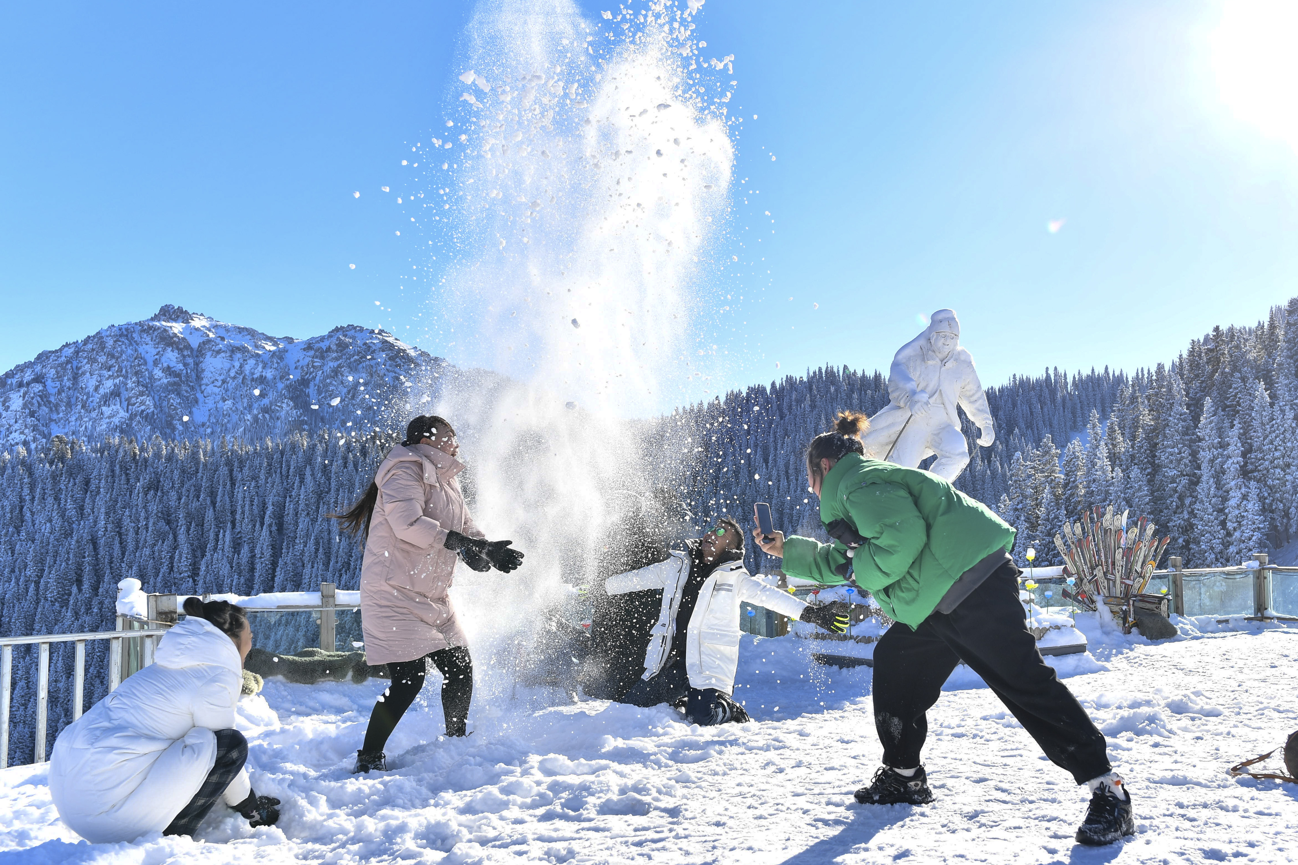 冰天雪地也是金山银山——冬奥会带火冰雪旅游经济