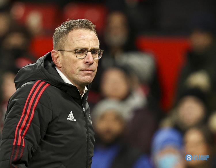 塔帅弃用奥巴梅扬的行为很勇敢（曼晚：曼联应学习阿森纳处理更衣室刺头，冒险重新打造球队阵容）-趣拿体育