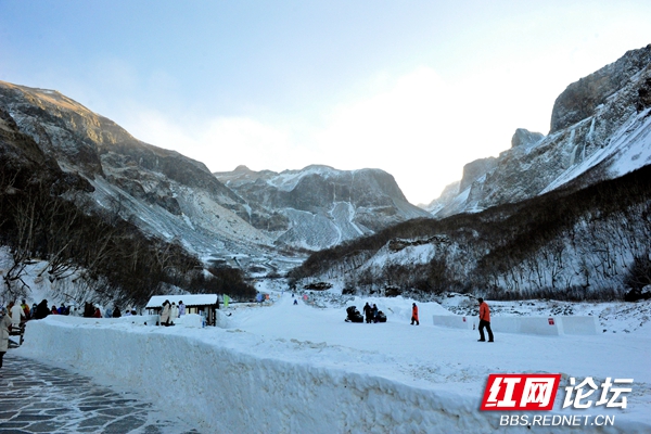 犹如冰雪圣境，冬季的长白山是一个让人心灵净化的地方