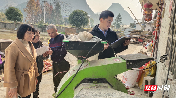 保靖縣農(nóng)機事務(wù)中心：落實農(nóng)機購置補貼政策助力鄉(xiāng)村振興