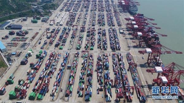 �ܺ�ƽ�������ֵ�ͷ������£�����Ϊ�ʱ����á����̵ơ���