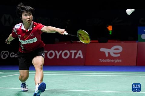 羽毛球运动员何冰娇简历（羽毛球世锦赛：何冰娇晋级）