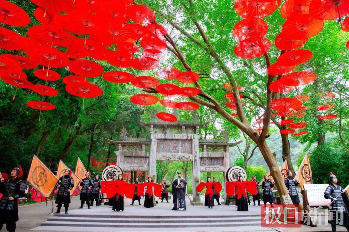 跟着贾玲游襄阳，打卡古隆中感受三国文化