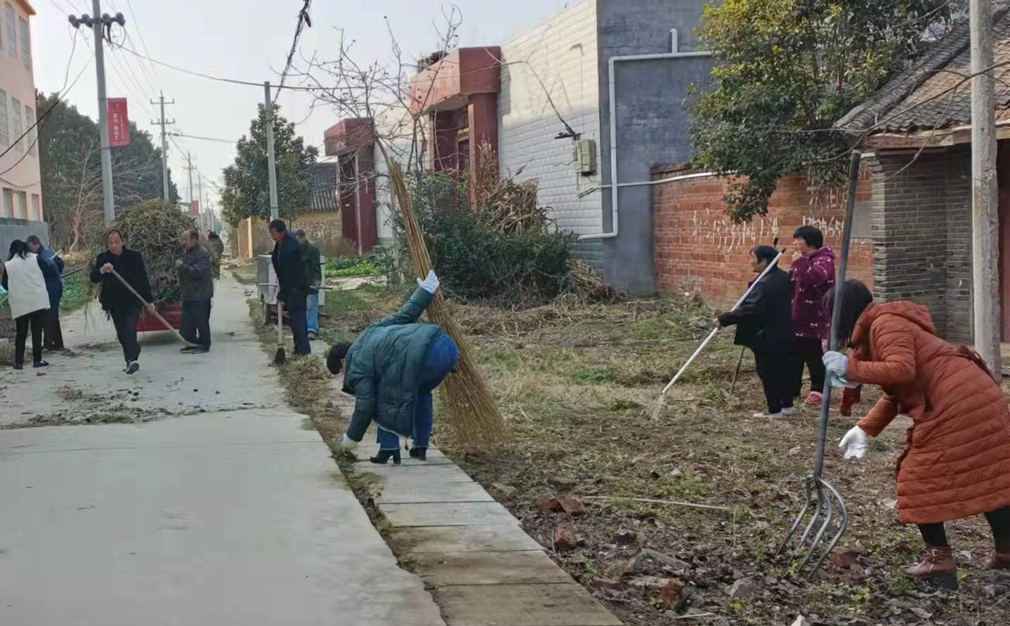镇平县侯集镇开展人居环境集中整治活动