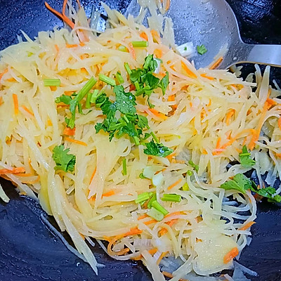 酸溜土豆丝「酸溜土豆丝怎么做」-爱妻自媒体