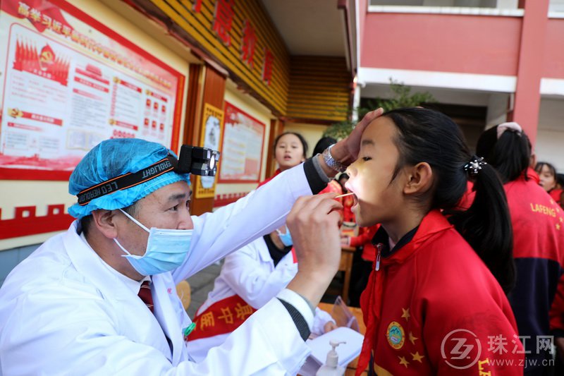 中药药香满校园 心理健康伴永远——罗平县中医医院“中医药文化心理健康知识”走进腊峰小学