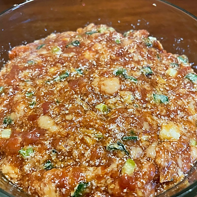 怎么做肉包（手工鲜肉包汁多的暄软大肉包）