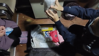 百万行李在高铁上不翼而飞，监控现真相