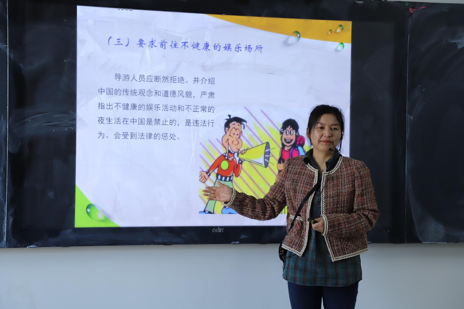 如何识破快递中的“违禁品”,物流职院学生创设情境学习环境 如何识破快递中的“违禁品”,物流职院学生创设情境学习环境