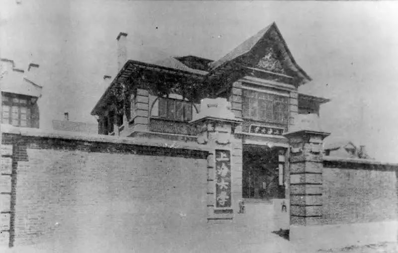 短短一千米，“藏”着21处历史文物建筑、16家上海老字号！周末了，去逛马路吧