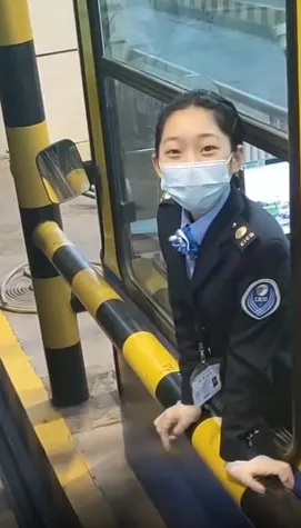 2021年的这些照片，我们不会忘记