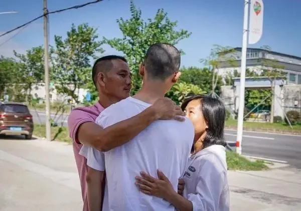 2021年的这些照片，我们不会忘记