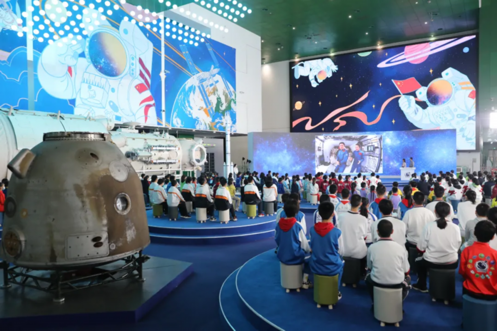 2021年的这些照片，我们不会忘记