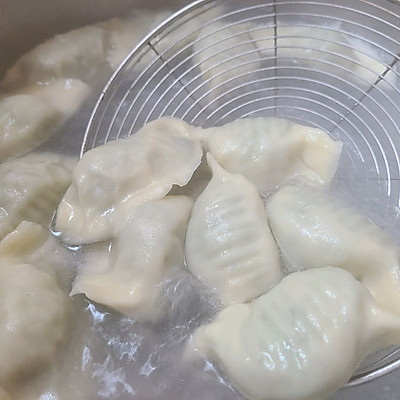 茴香苗饺子馅的做法(七步教会你做出美味的茴香苗饺子馅)