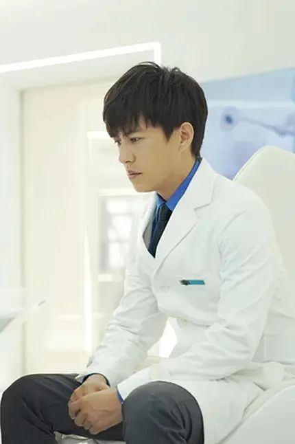 严肃研究：牙医为什么成了女孩们的新幻想对象？