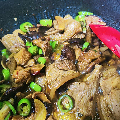 香菇炒肉,香菇炒肉怎么做