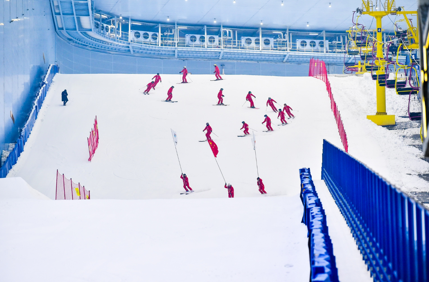 都江堰融创雪世界需要带厚衣服吗(成都气温跌破0℃!