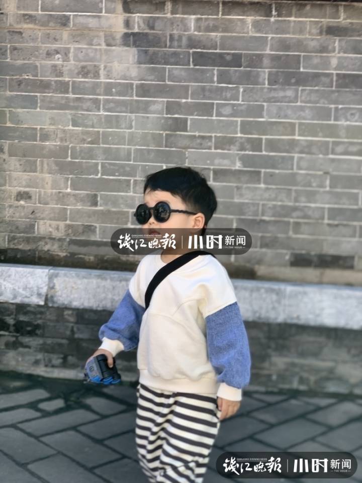 “光头还是很漂亮啊！”杭州三岁宝宝鼓励病友小姐姐刷屏，妈妈：没在孩子面前掉过一滴泪