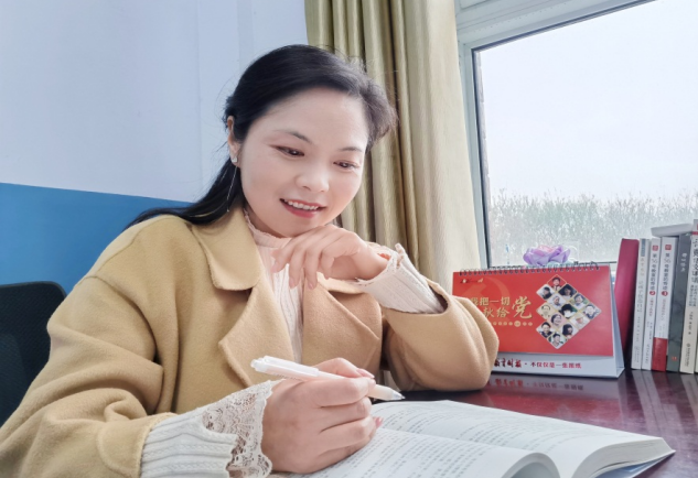 2022年，请在“老师”前加一个形容词