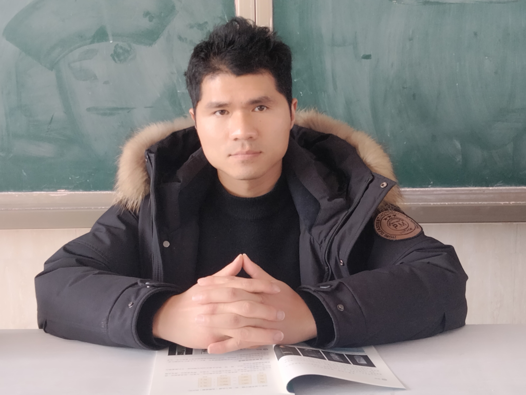 2022年，请在“老师”前加一个形容词