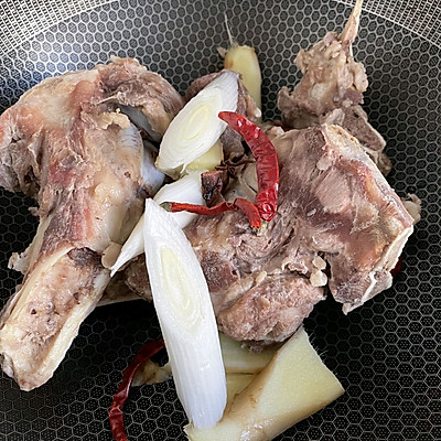 醬大骨頭的家常做法,醬大骨頭的家常做法視頻