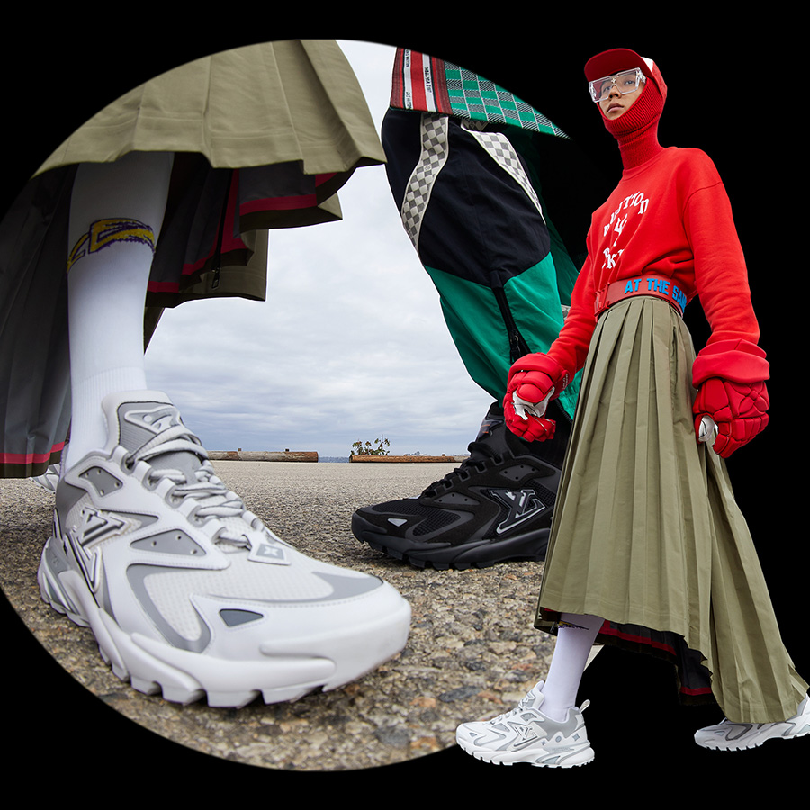 每周鞋报：Louis Vuitton 推出运动鞋、YEEZY 450 新配色亮相