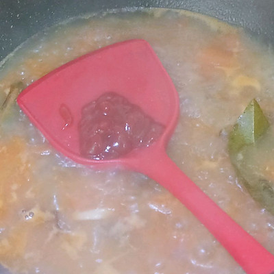 西红柿牛腩汤（西红柿牛腩汤的功效与作用）