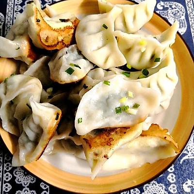 香菇肉餡餃子的做法,香菇肉餡餃子的做法香菇要焯水嗎