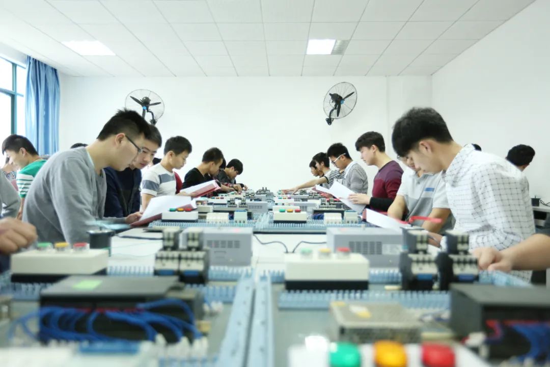 最新消息！黄石这所学校入选湖北省“双高校”！