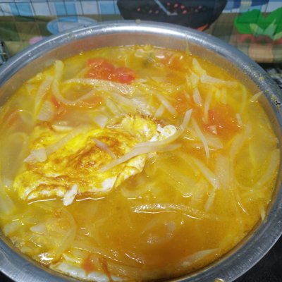 家常萝卜丝汤的做法（新手增强自信心的白萝卜丝汤）