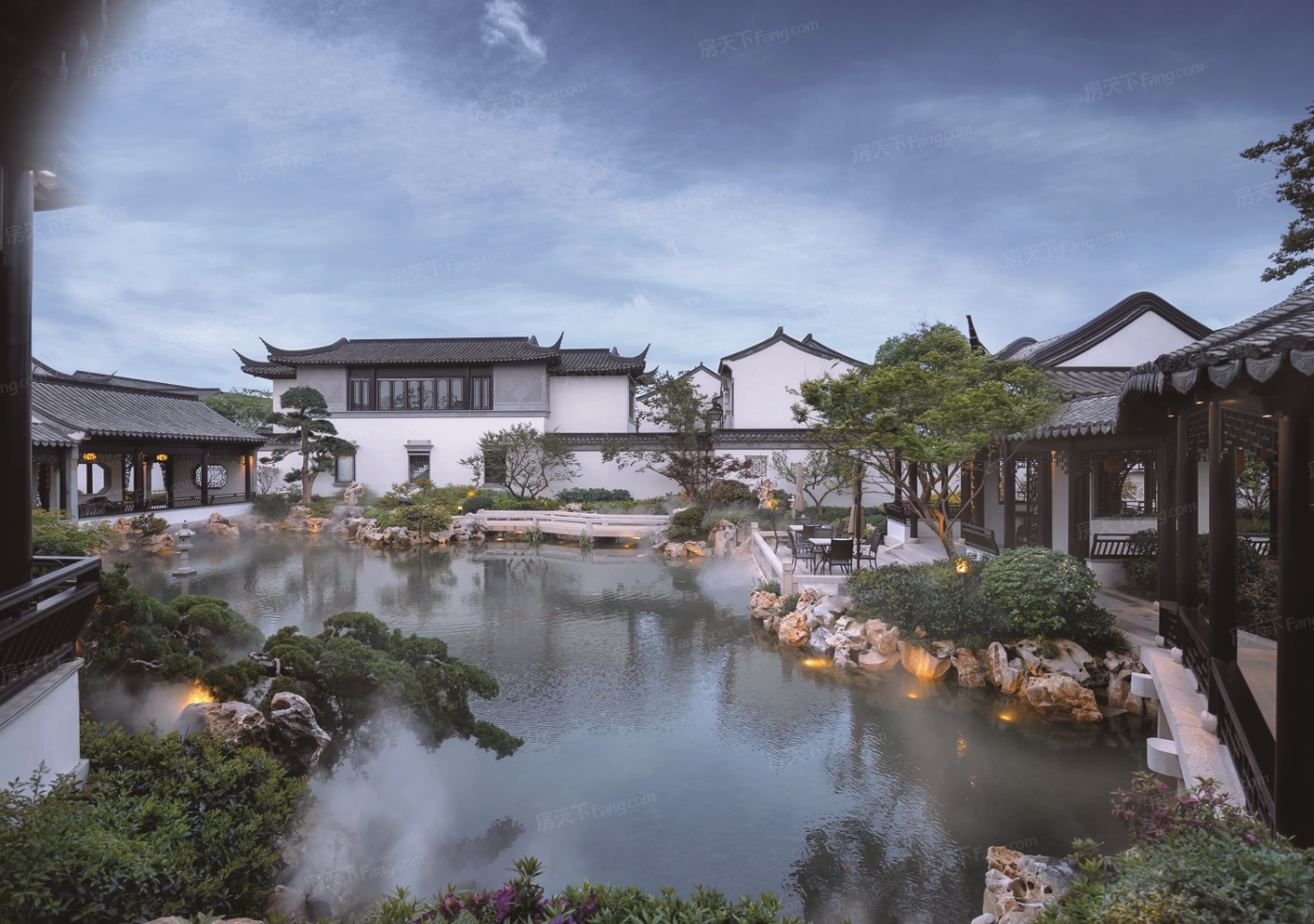 武汉光谷高颜值楼盘实拍：东湖畔园林盛景尽揽，诗意栖居新典范