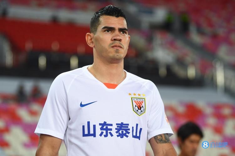 中超左后卫什么时候能恢复（鲁媒：贾德松第二阶段何时复出看治疗情况 宋龙将伤缺一段时间）-趣拿体育