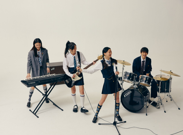 少女裝品牌大全（從備受質疑到業績翻盤，這家少女裝品牌為何能上演“命運大逆轉”？）