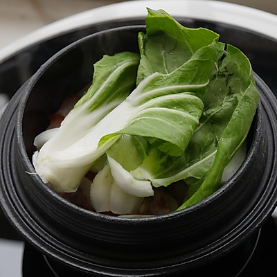 臘味煲仔飯的做法,臘味煲仔飯的做法 砂鍋教學