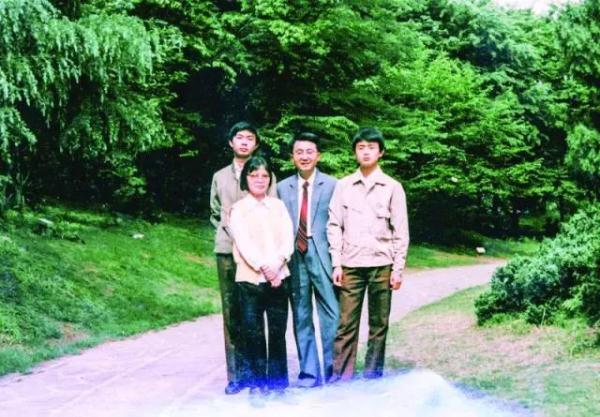 十月是你的生日歌词「十月是你的生日歌词」