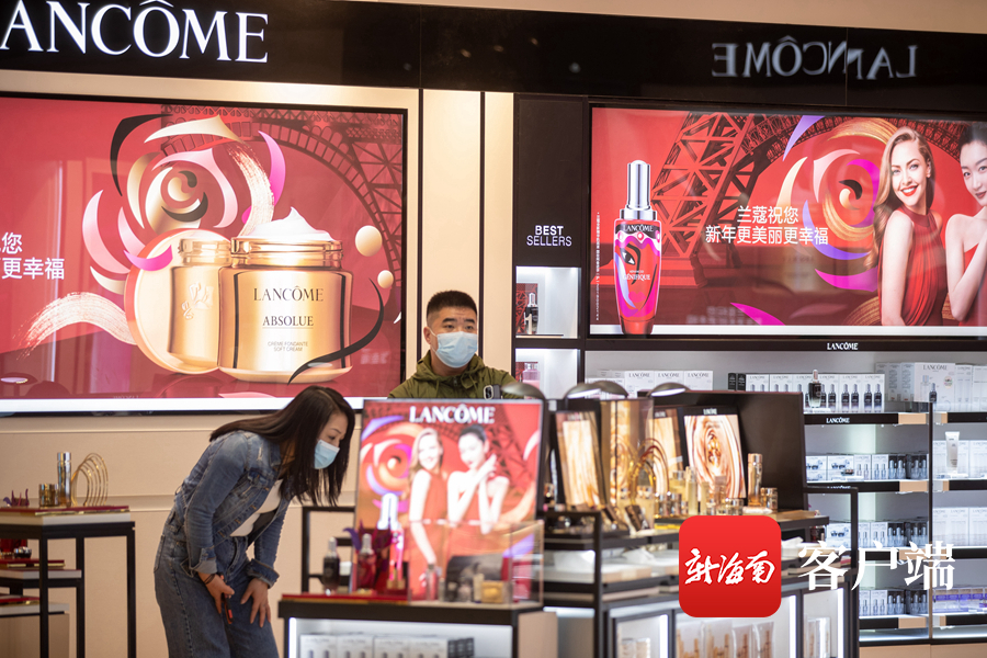 椰视频 | cdf海口日月广场免税店三周年店庆 推出系列优惠活动